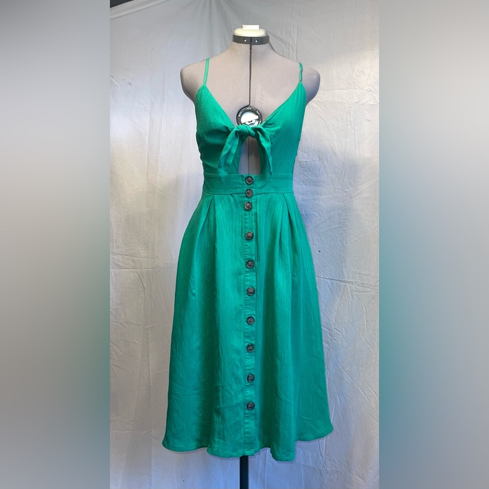 Gorgeous green midi sundress with POCKETS